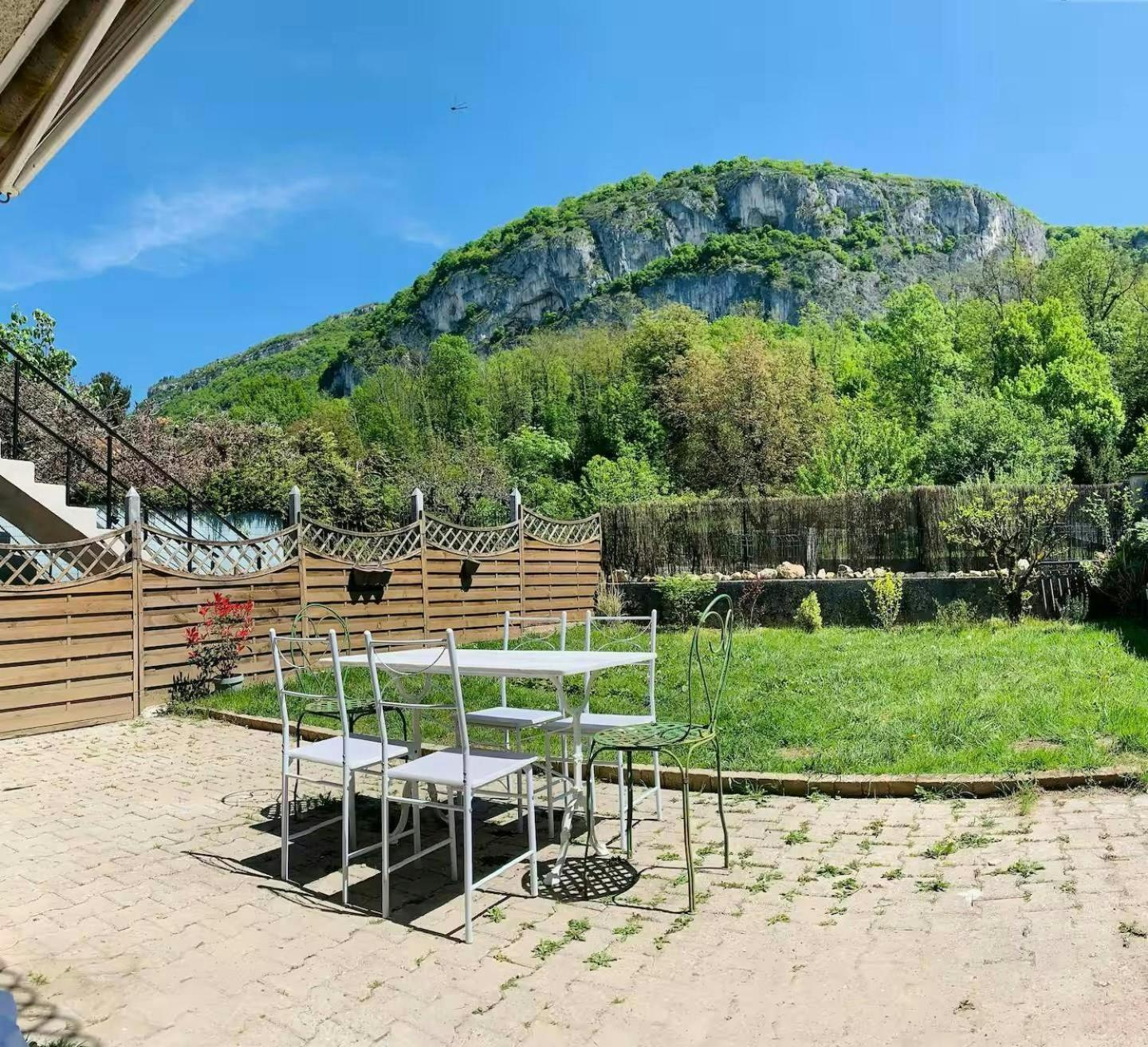 Apartamento Le Coccoon Ain Virignin Exterior foto